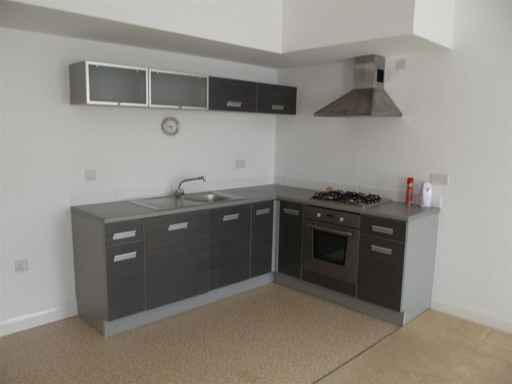 Property photo 2 of 6