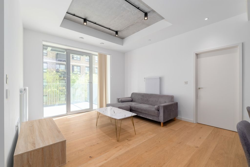 Property photo 2 of 11 101_Rendell_House...