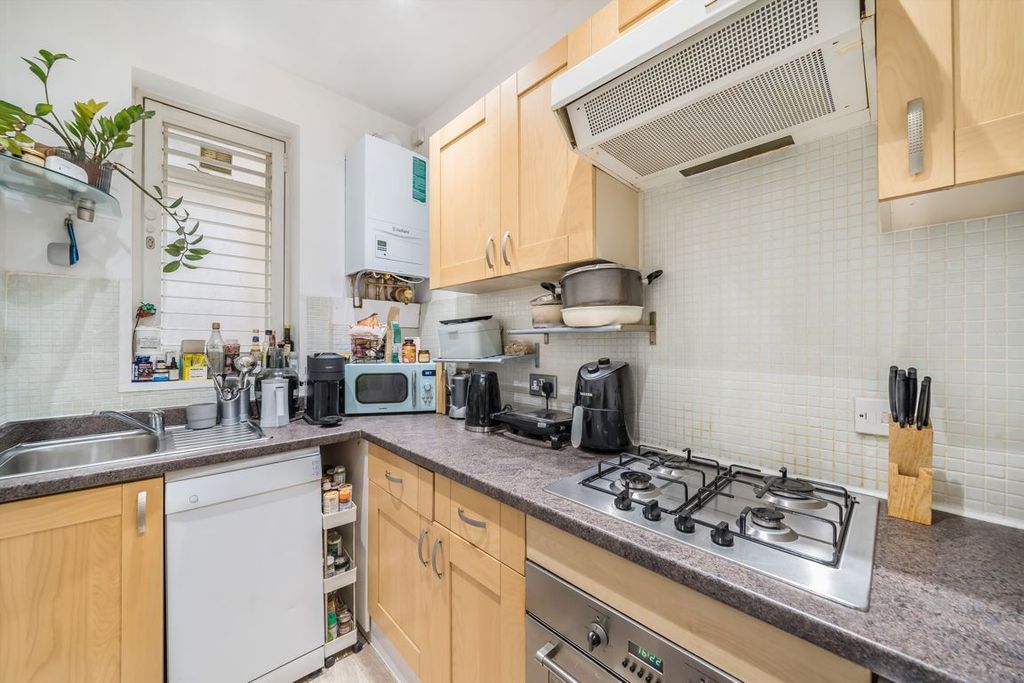 Property photo 2 of 4