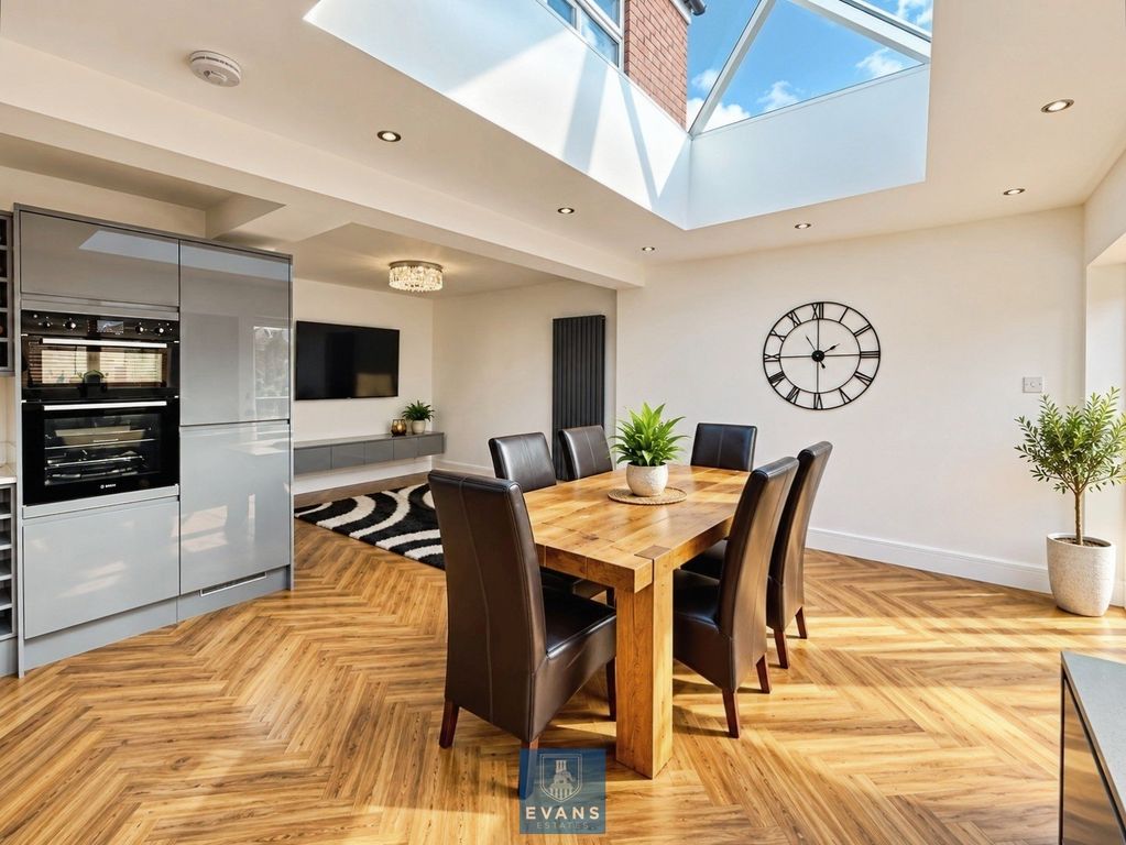 Property photo 1 of 22 Extended Refitted Kitchen Diner