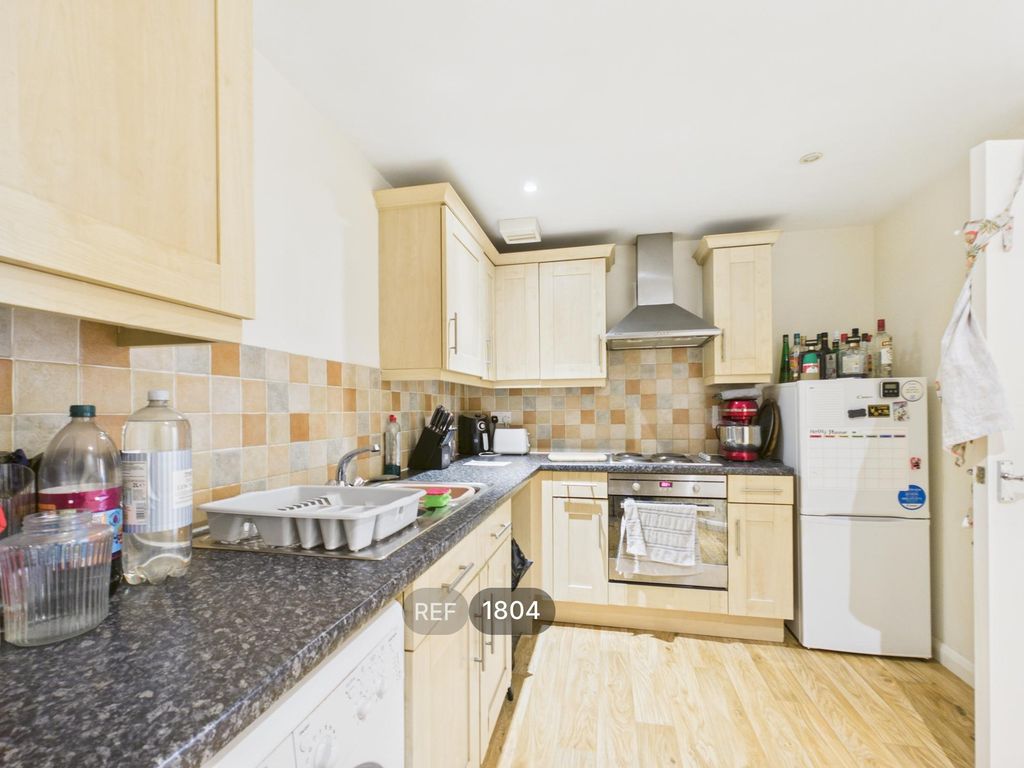 Property photo 3 of 13 Kitchen