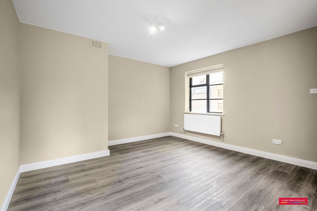 Property photo 1 of 17 Picture No. 08