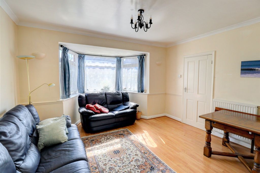 Property photo 2 of 10 Picture No. 02