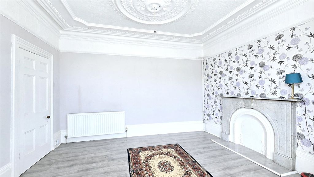 Property photo 3 of 17 Picture No. 35
