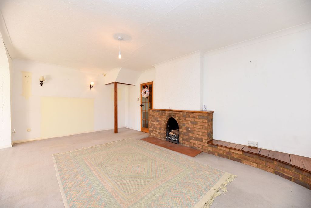 Property photo 3 of 20