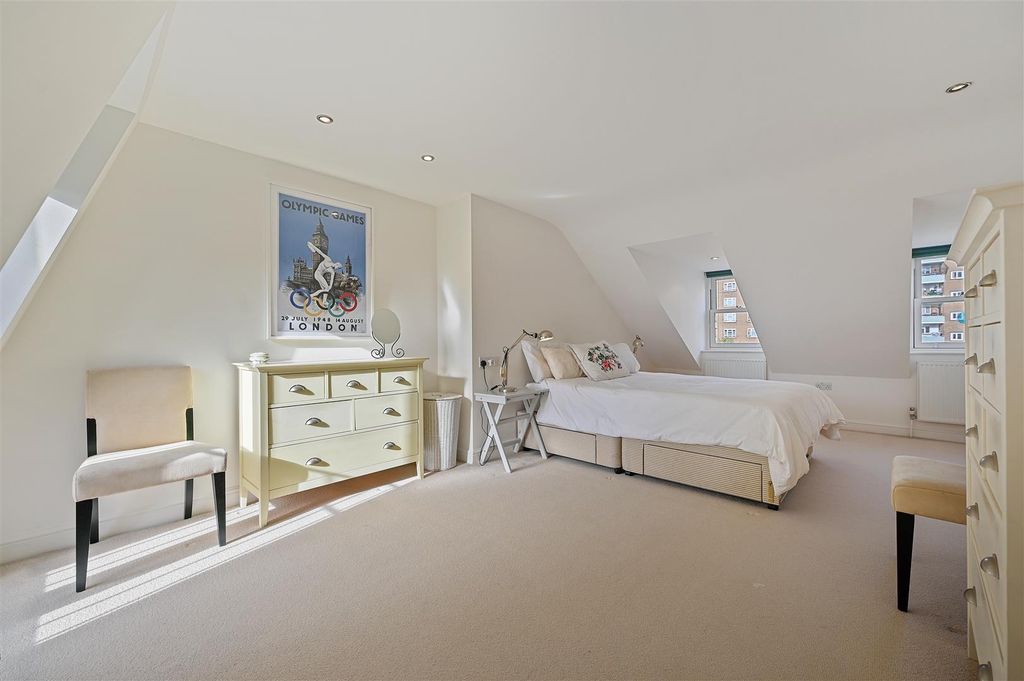 Property photo 3 of 11 Ceylon Road - Bedroomb3 (1).Jpg