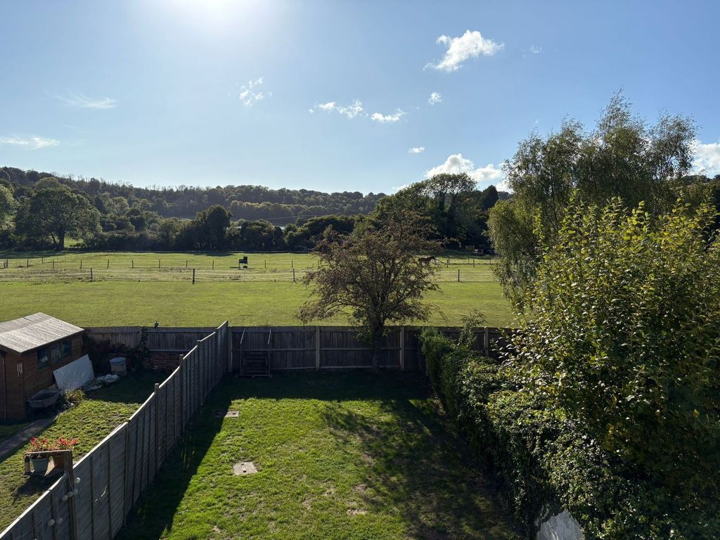 Property photo 2 of 36