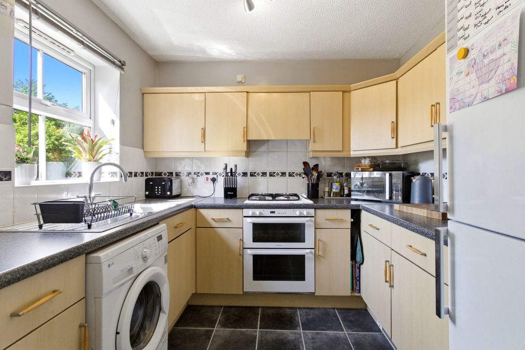 Property photo 3 of 15