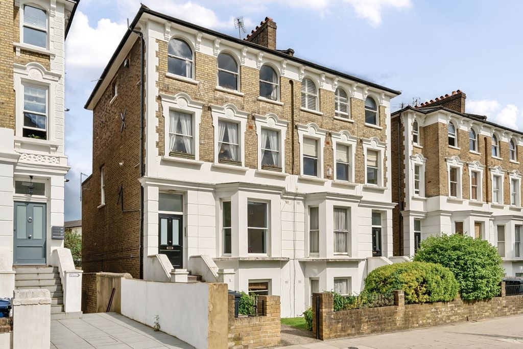 Property photo 1 of 12