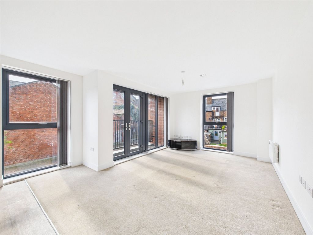 Property photo 2 of 11 Picture No. 23