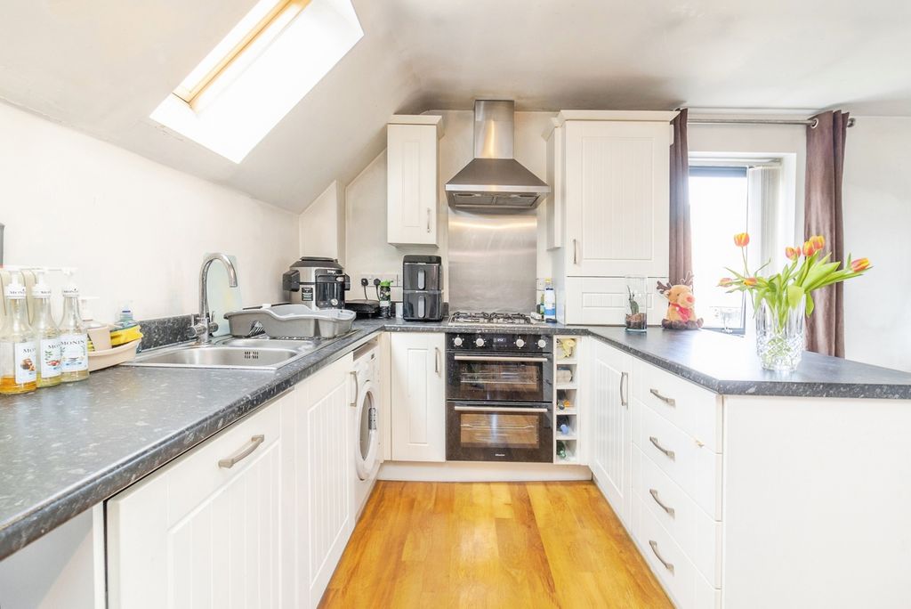 Property photo 2 of 20 Pbox-Img.Jpg