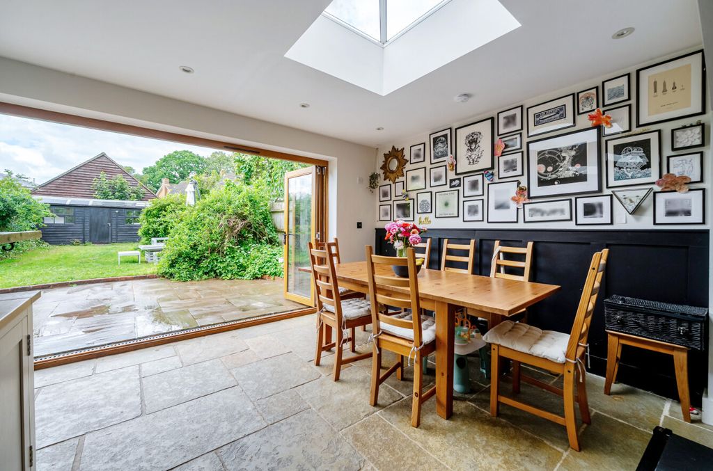 Property photo 3 of 27 1472585-24-6A26Fa...