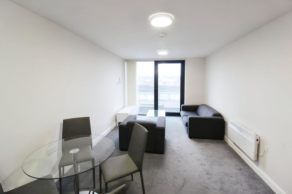 Property photo 3 of 8 Picture No. 11