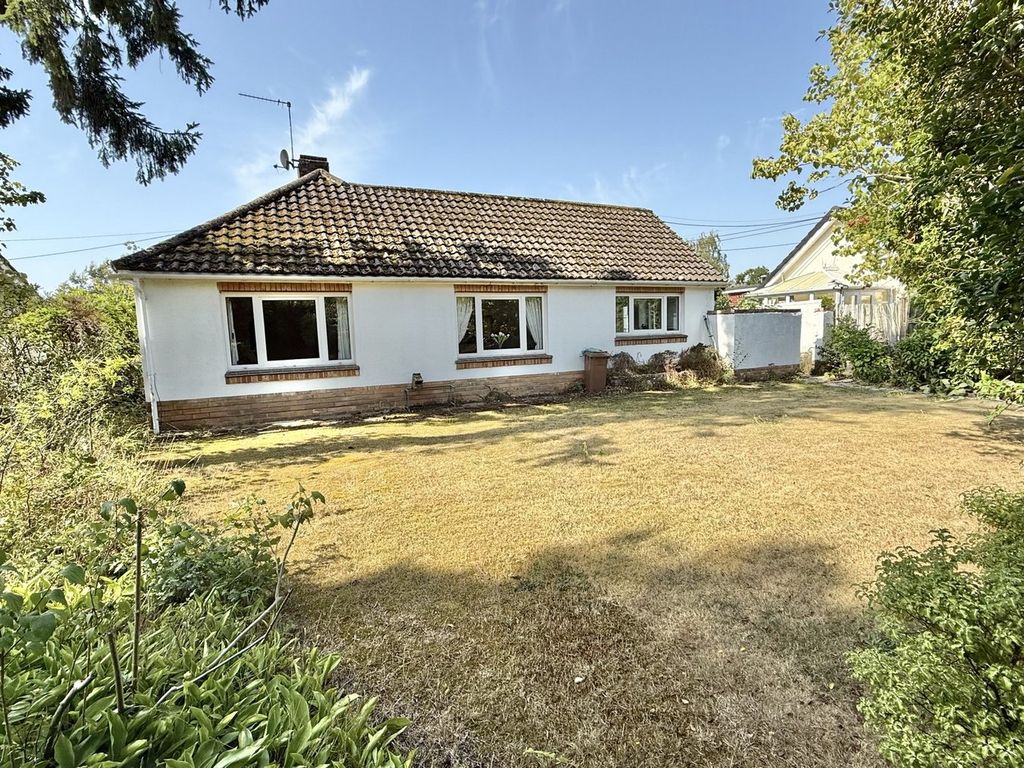 Property photo 2 of 17