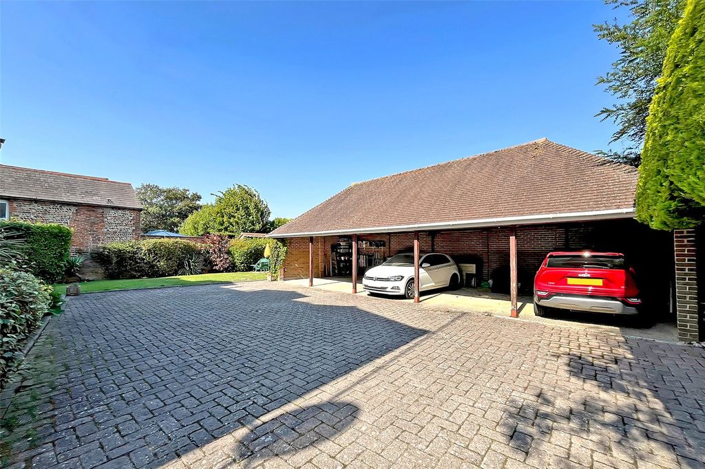 Property photo 2 of 13 Picture No. 17
