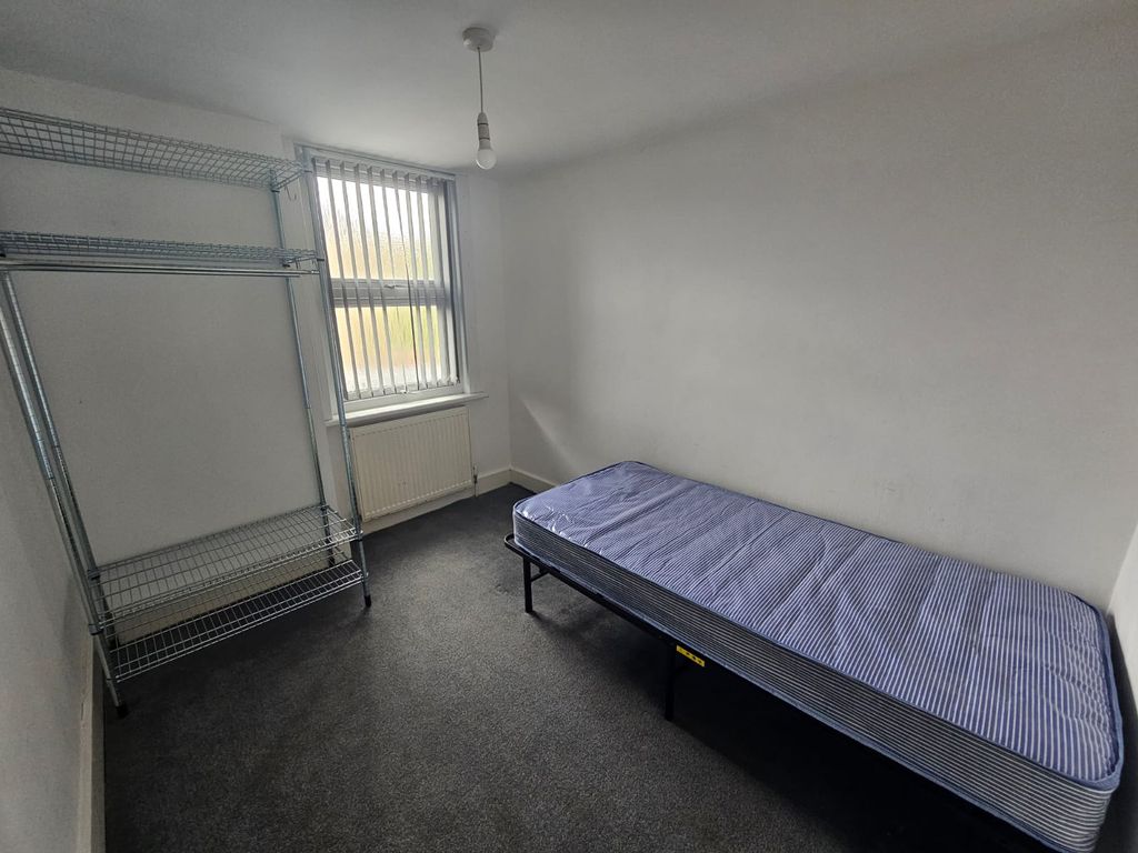 Property photo 2 of 9 Photo 2