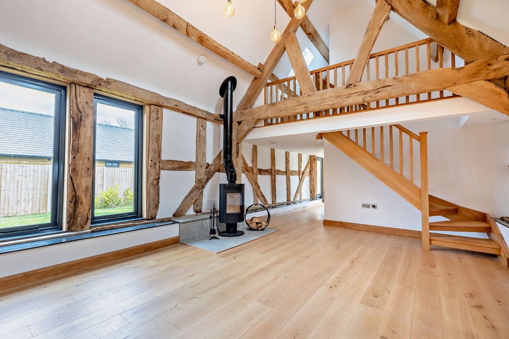 Property photo 2 of 18 Picture No. 53