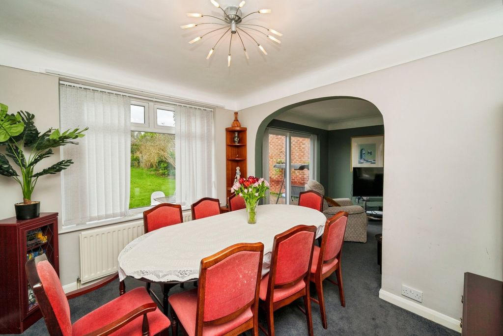 Property photo 3 of 20 Pbox-Img.Jpg