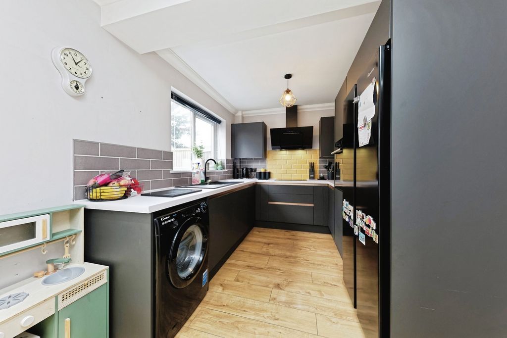 Property photo 3 of 20 Pbox-Img.Jpg