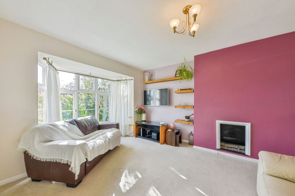 Property photo 3 of 20