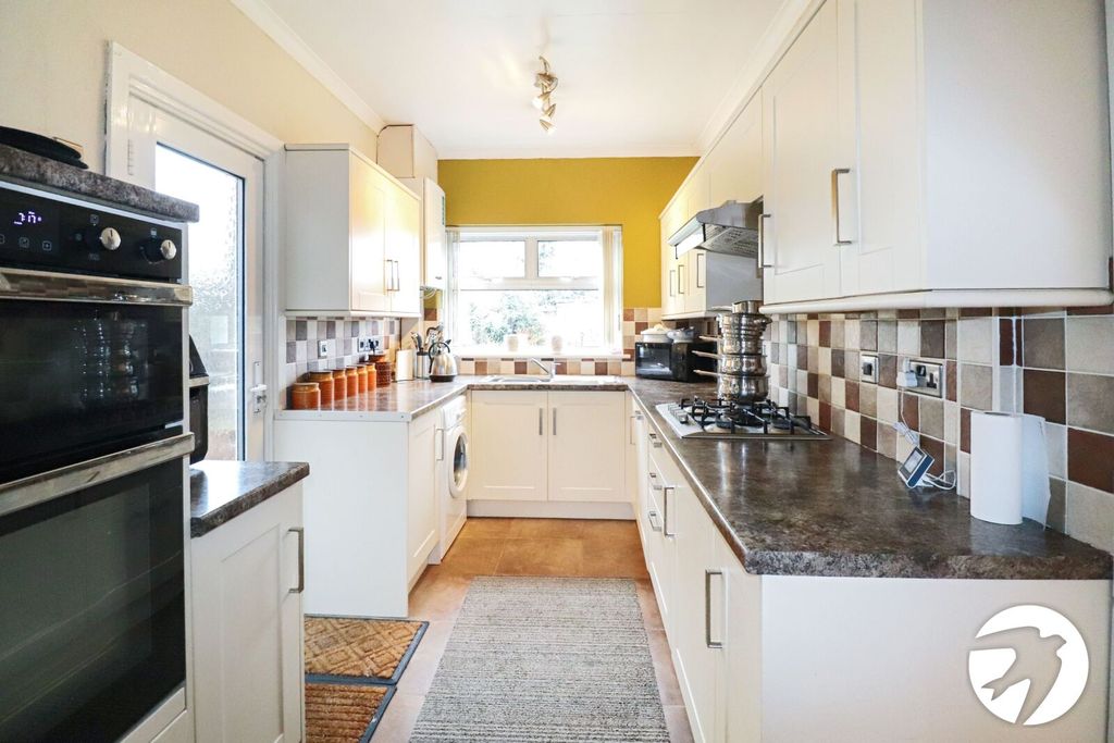 Property photo 3 of 18 Picture No. 33