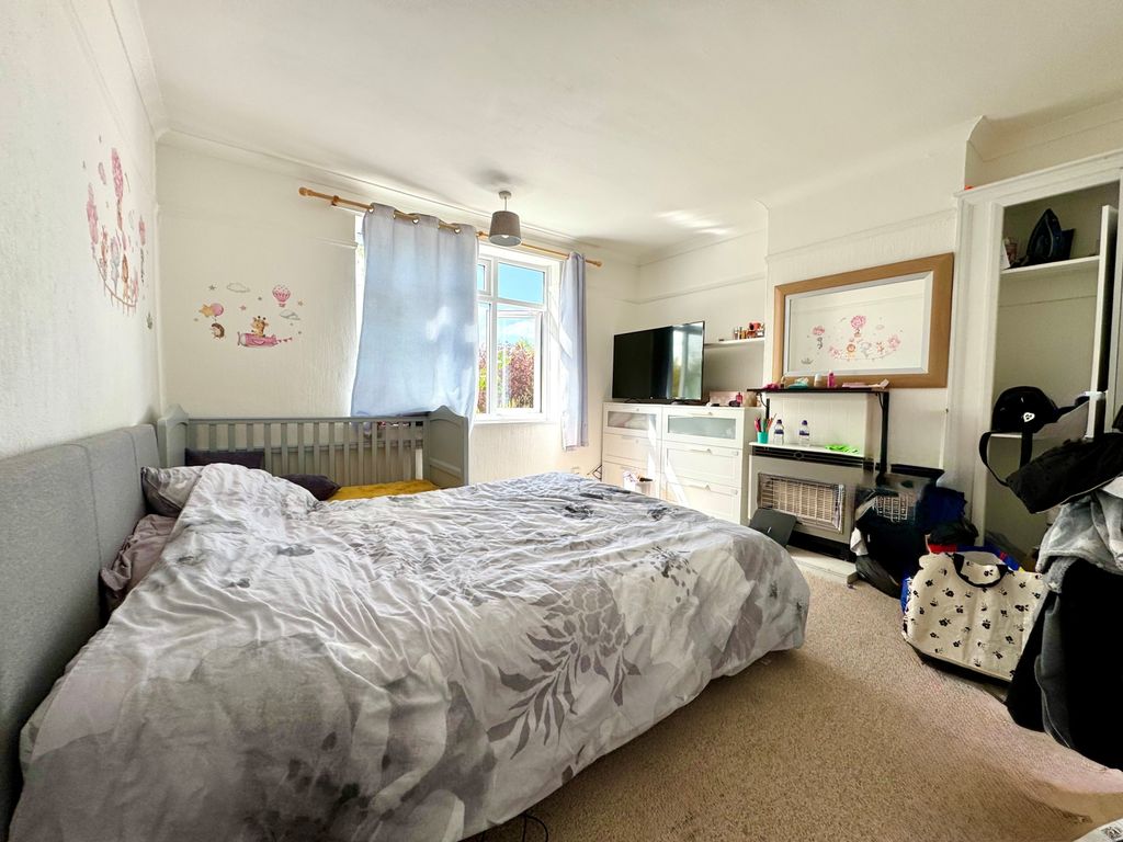 Property photo 2 of 6 Gallery