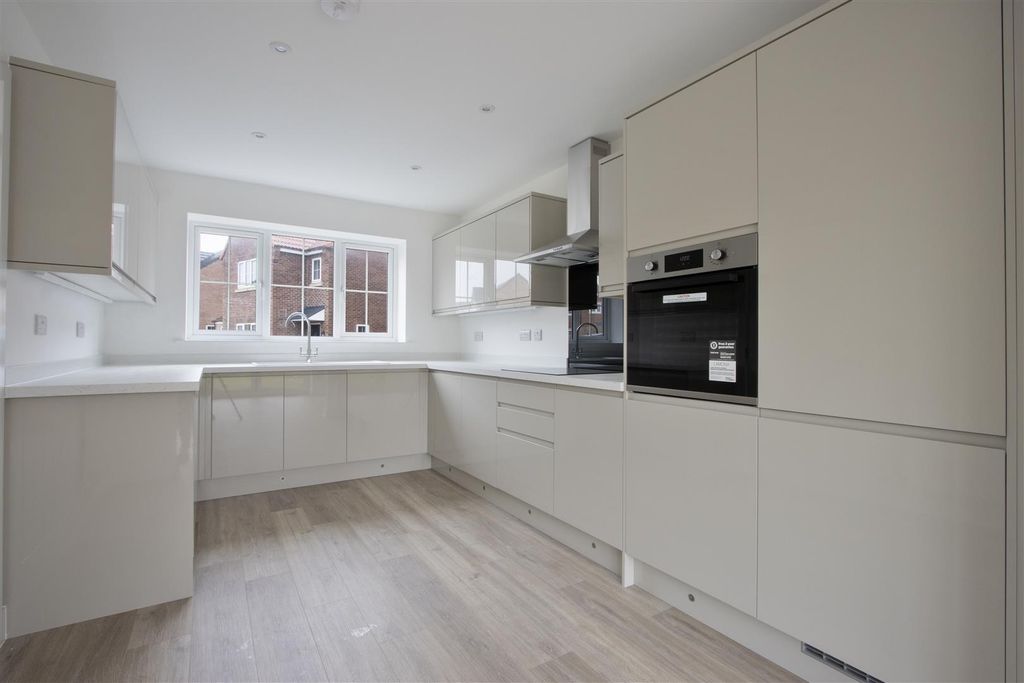 Property photo 2 of 16 Kitchen 1.Jpg