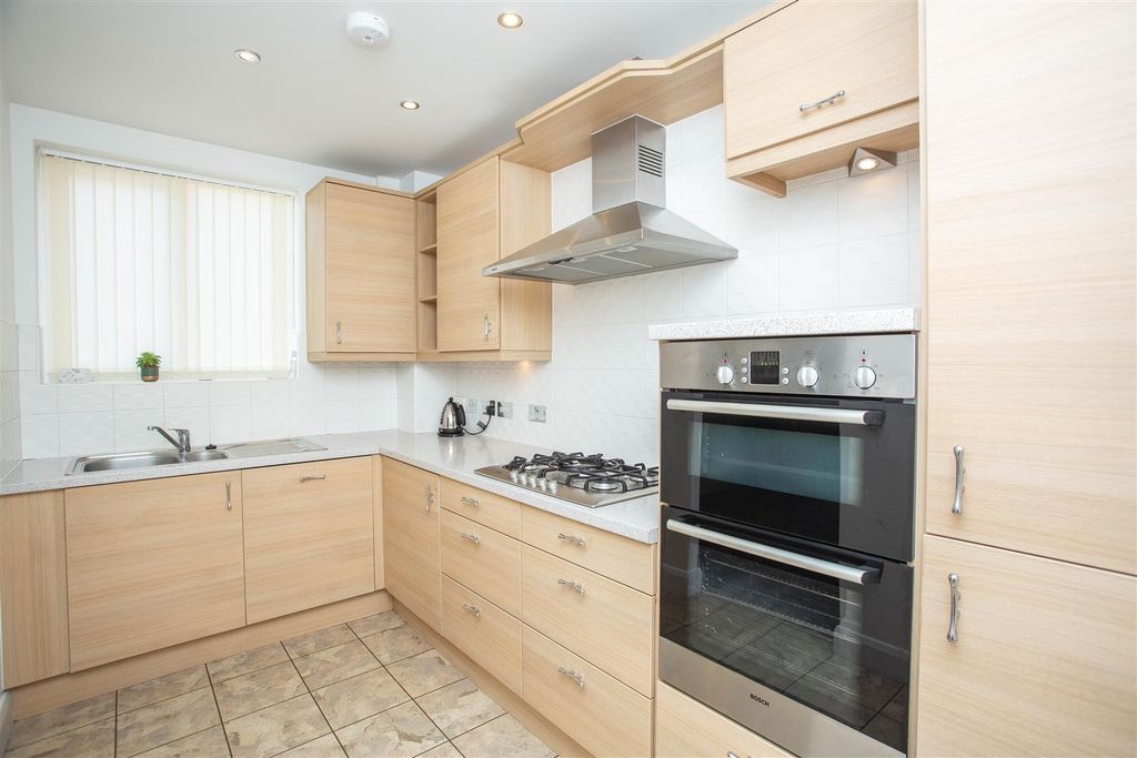 Property photo 2 of 14 3Nh5Kyvvxe6Sycoxhusklg.Jpeg