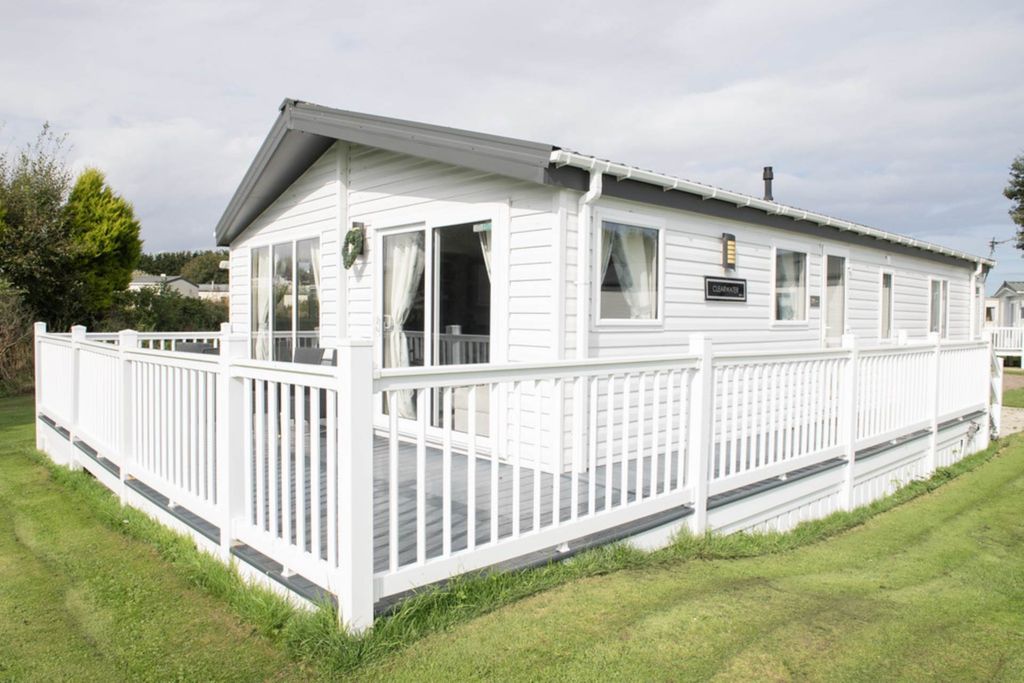 Property photo 1 of 37
