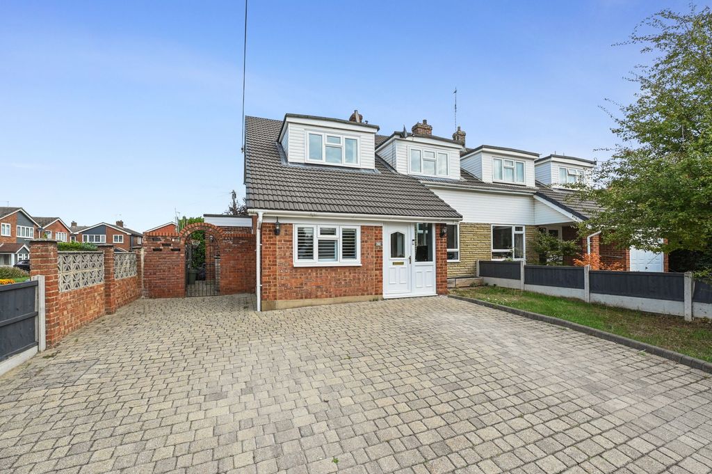 Property photo 1 of 28