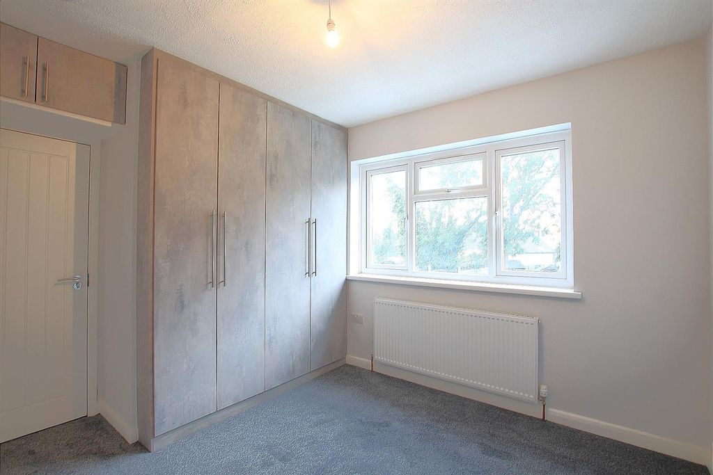 Property photo 3 of 12 Bedroom