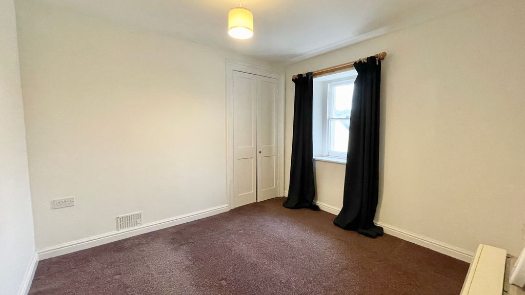 Property photo 3 of 11 Image