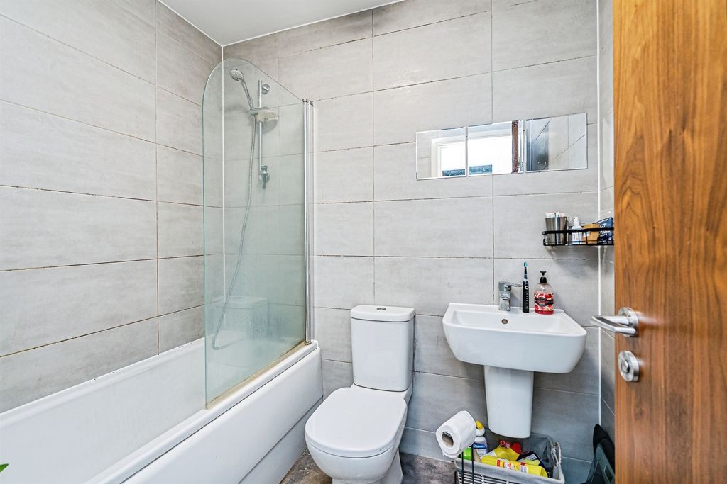 Additional image 7 of 1 bed flat for saleWaterfront West, Brierley Hill DY5