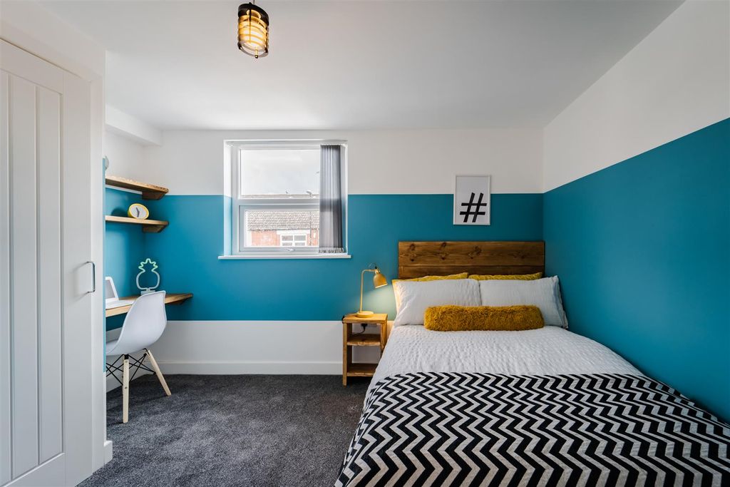 Property photo 2 of 11 014-Dsc00709-Hdr.Jpg