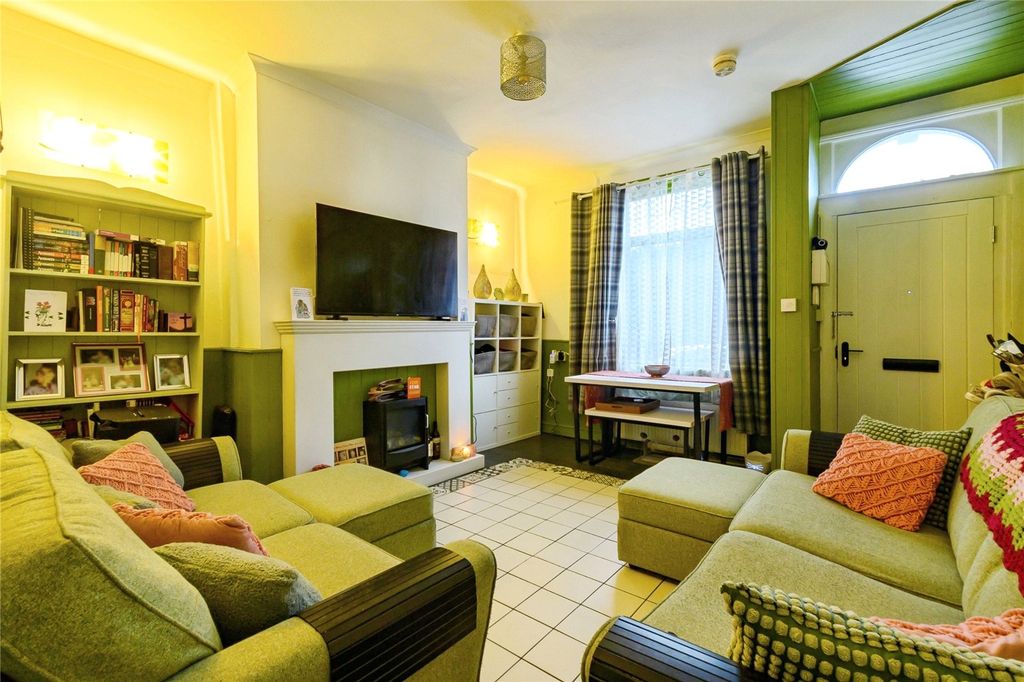 Property photo 2 of 15 Picture No. 10