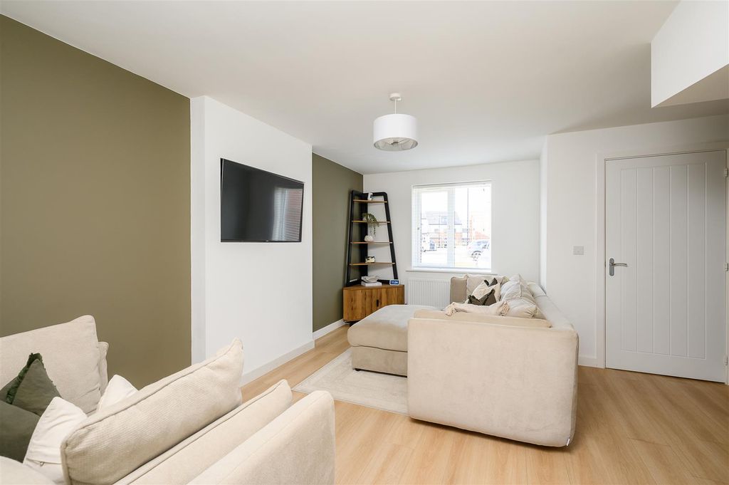 Property photo 2 of 16 Living