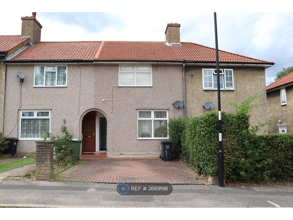 Property photo 2 of 14 Front