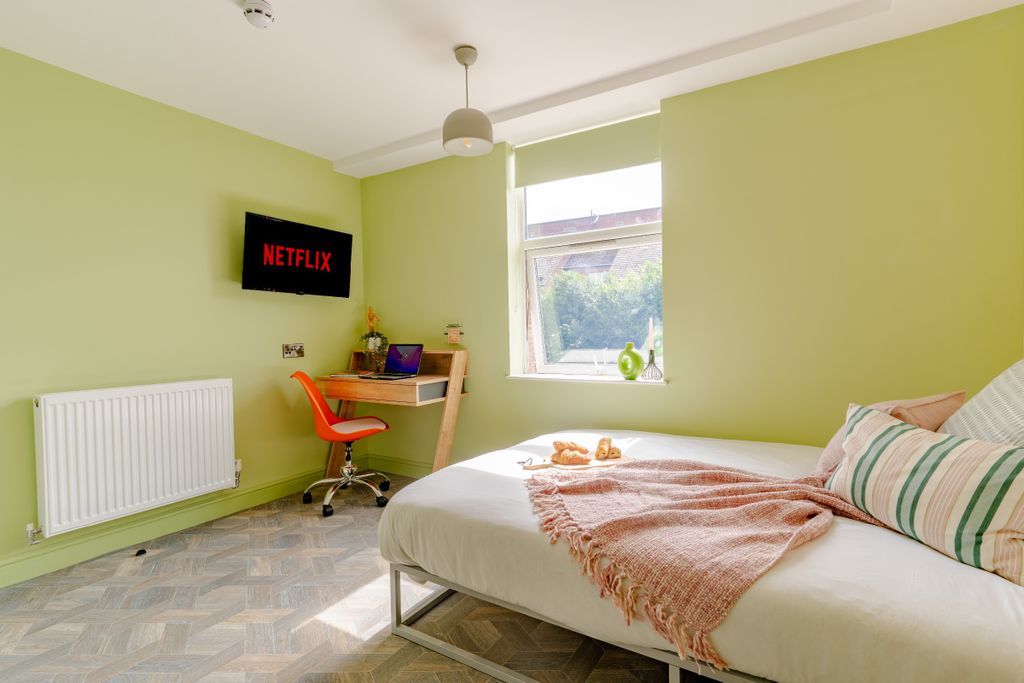 Property photo 3 of 8