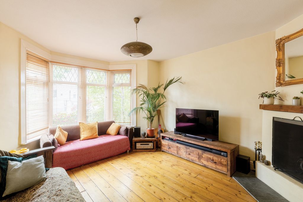 Property photo 2 of 27 2