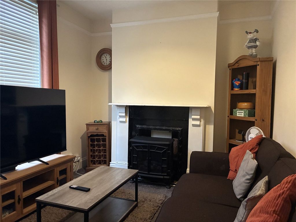 Property photo 2 of 11 Picture No. 08