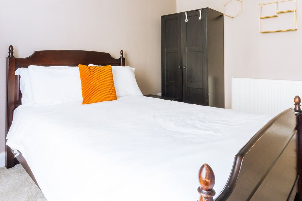 Property photo 1 of 25