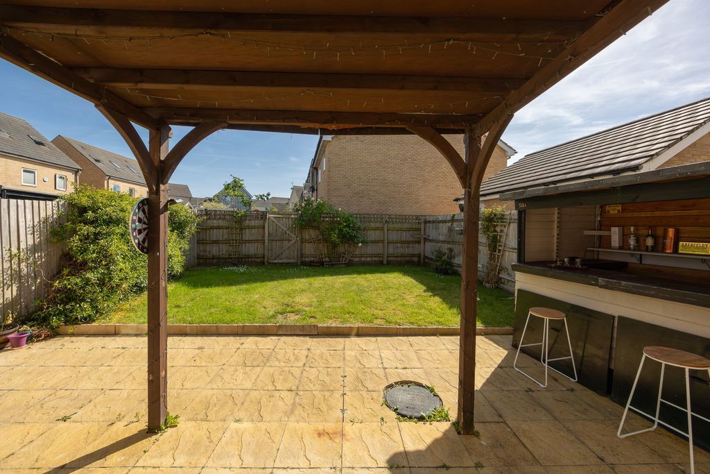 Property photo 3 of 41