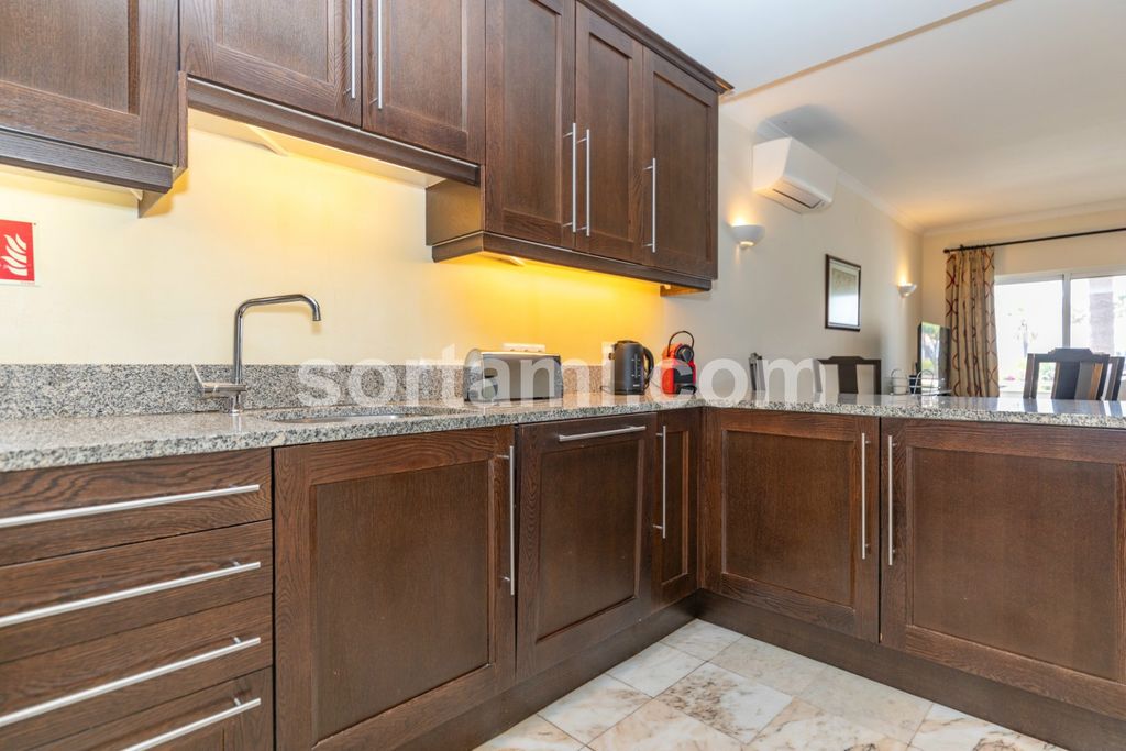 Property photo 3 of 32