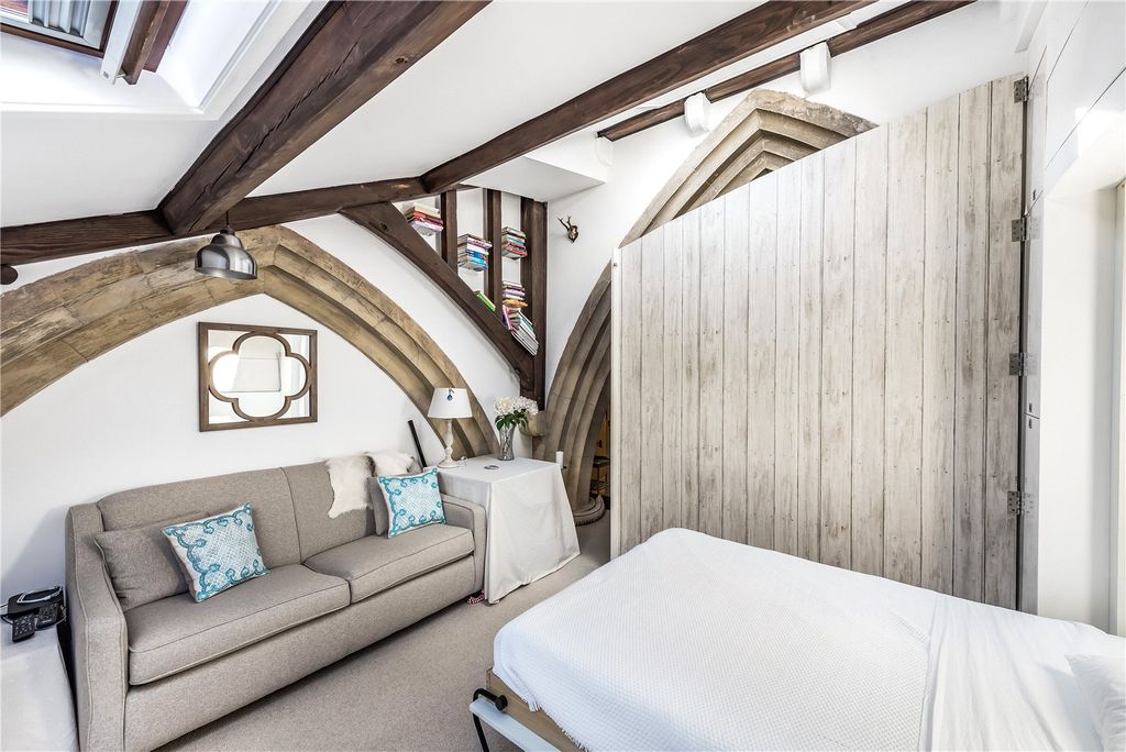 Property photo 3 of 6 Picture No. 02