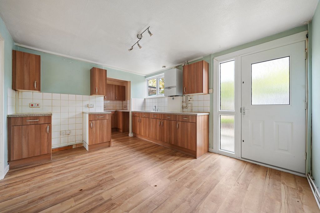 Property photo 2 of 18