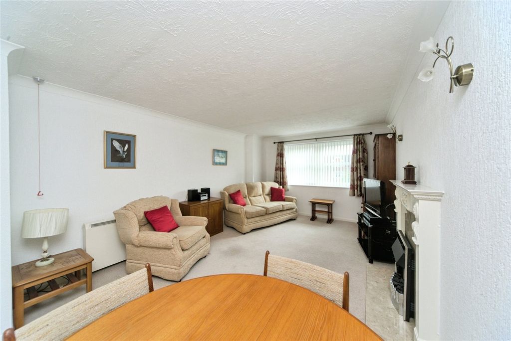 Property photo 1 of 14 Picture No. 24