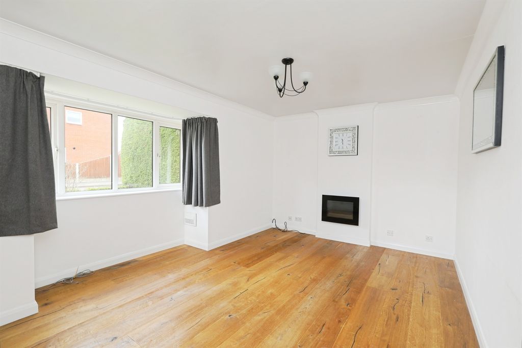 Property photo 3 of 9 Living Room