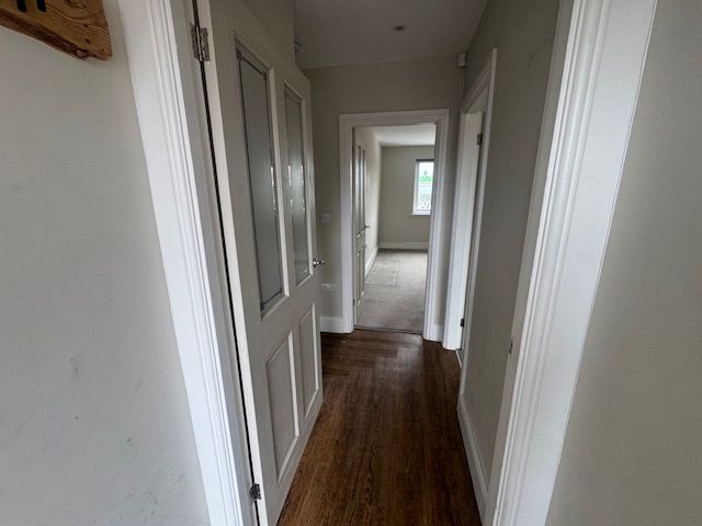 Property photo 1 of 8 Hallway