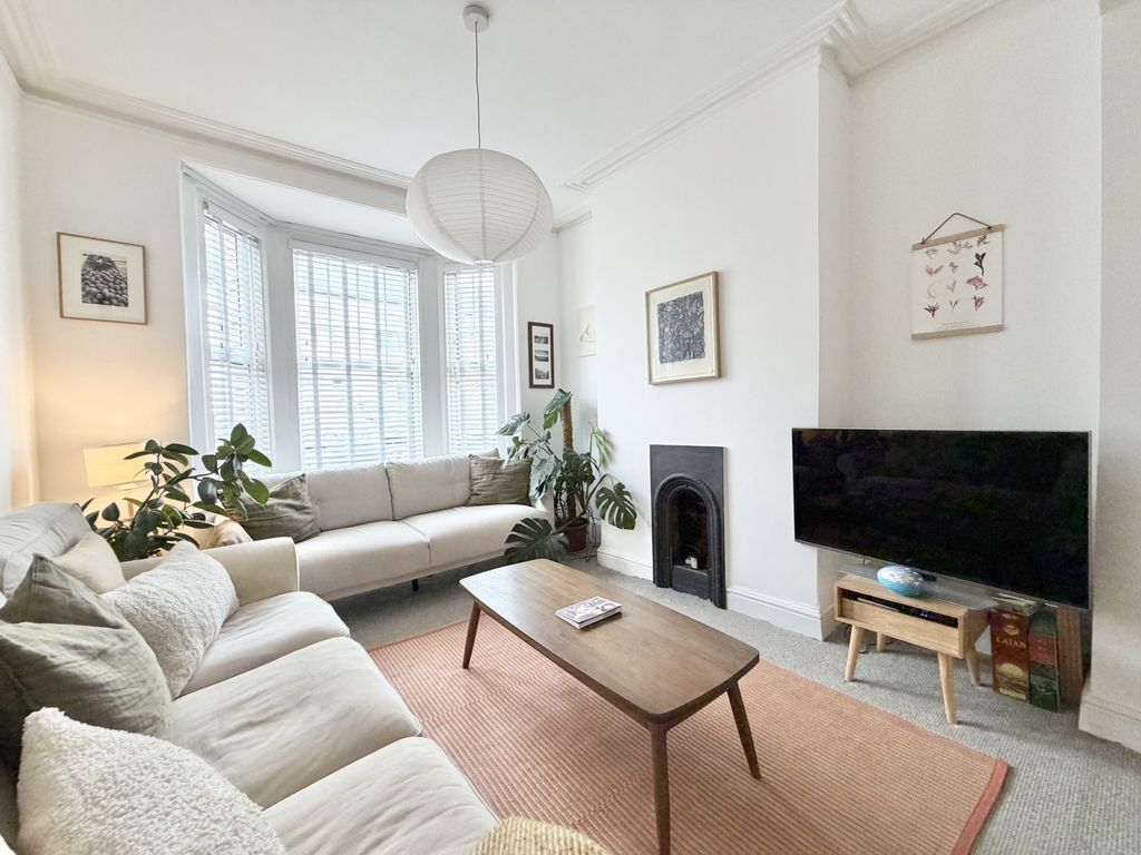 Property photo 3 of 21 Photo 2