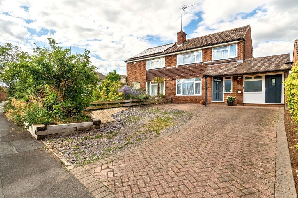 Property photo 1 of 19 External